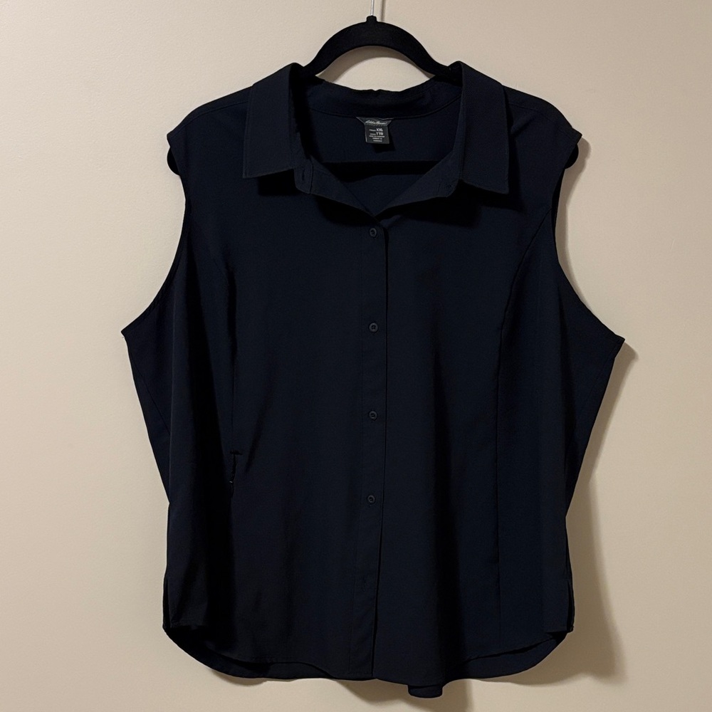 Eddie Bauer Black Sleeveless Button Down Shirt